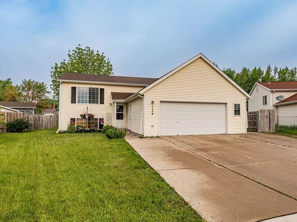 117 Evergreen Cir, West Fargo, ND 58078