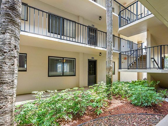 2nd image of 5280 Las Verdes Circle #111