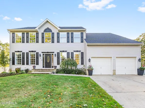 14 Brittany Drive, Bayville, NJ 08721