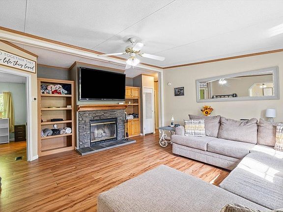 5th image of 3995 Slusher Ln
