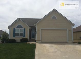 1933 Meadowlark Dr, Raymore, MO 64083