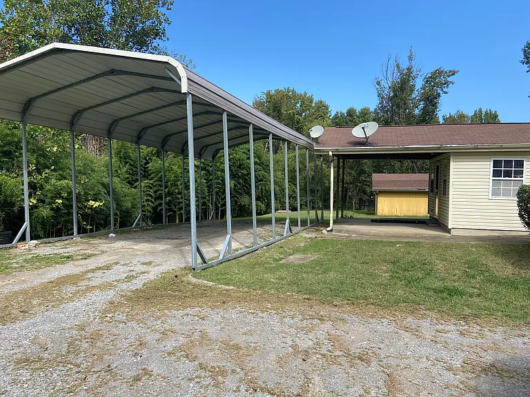 10290 Highway 109 N — Photo 2
