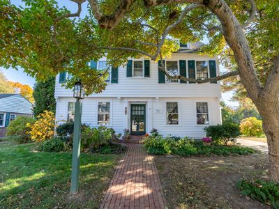 38 Chapel Drive, New London, CT, 06320
