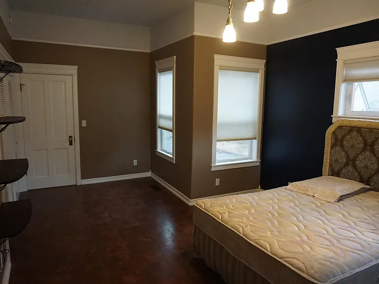 548 Washington St — Photo 6