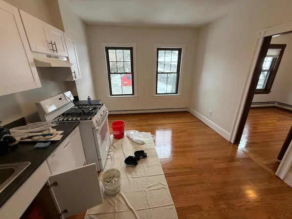 287 Elliot St, Newton Upper Falls, MA