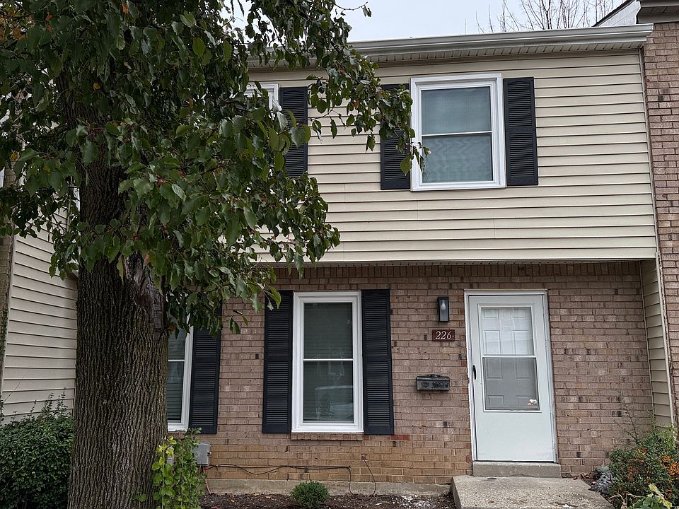 1st image of 226 Hedgewood Ct