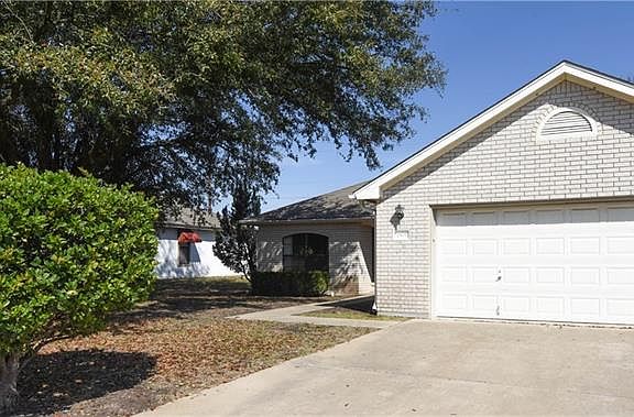 3rd image of 1501 Waterford Dr