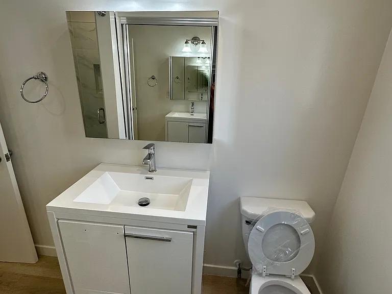 The Reef Apartments — Photo 11
