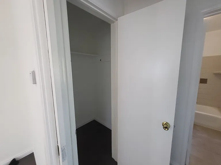 934 N Lake Ave #4 — Photo 6