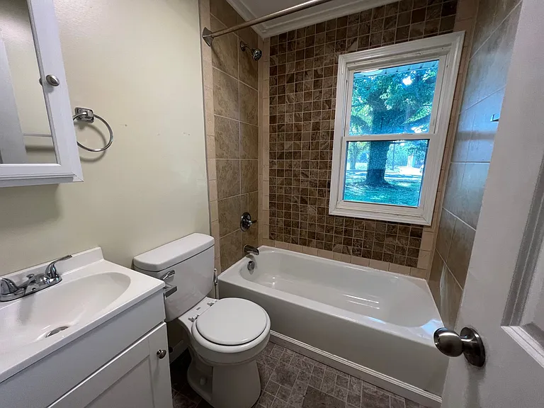 49 Carver Cir — Photo 9