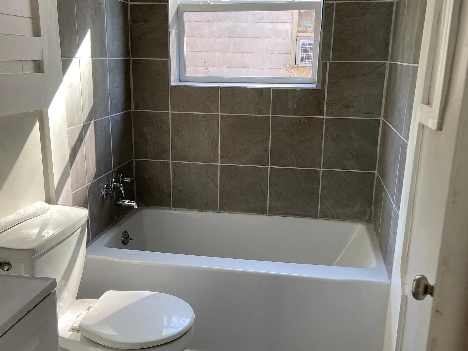 3328 Redmond Ave — Photo 3