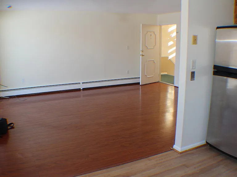 25 Fernview Ave — Photo 3