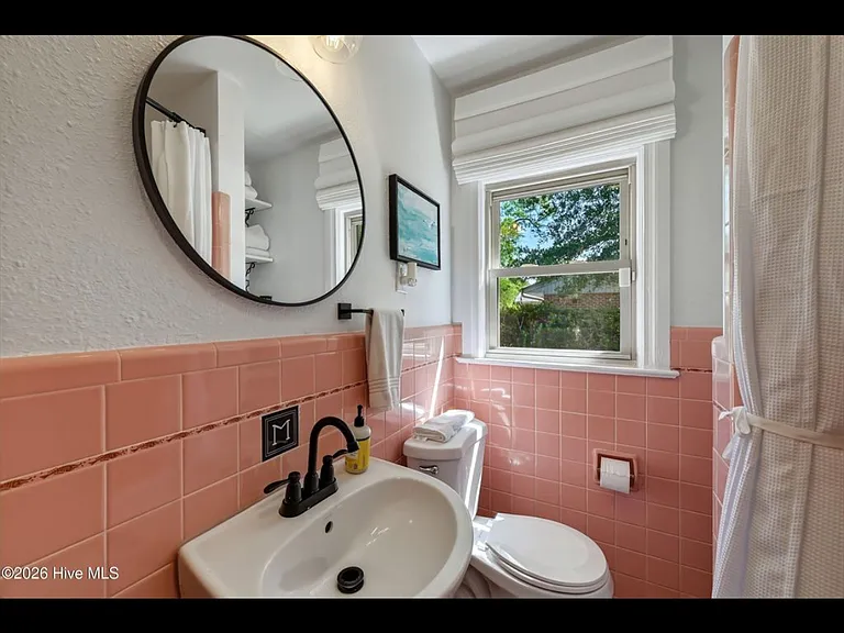 611 Clark Dr — Photo 25