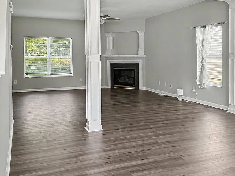 2717 Forest Grove Ct — Photo 4