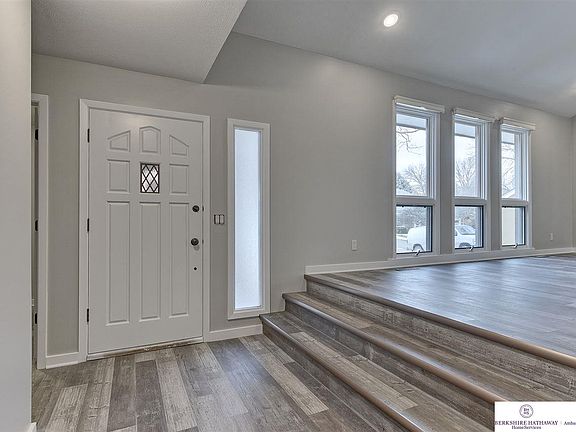 4th image of 4713 N 112th Cir