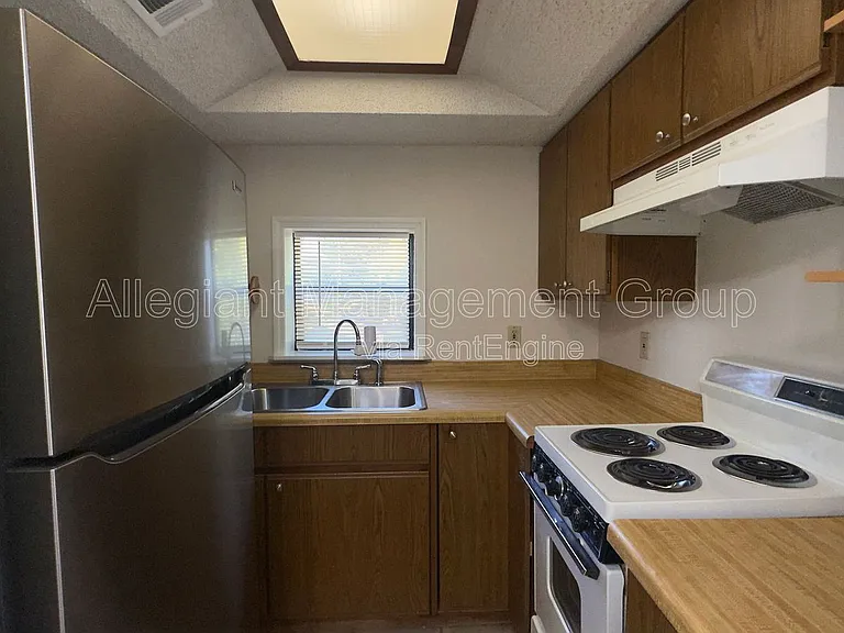 616 Massachusetts Ave #A — Photo 9