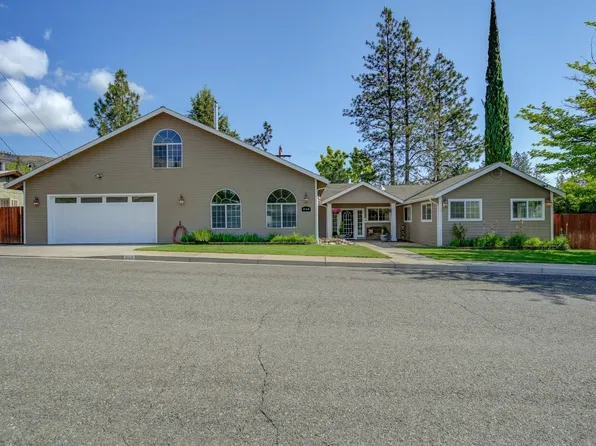 908 North St, Yreka, CA 96097