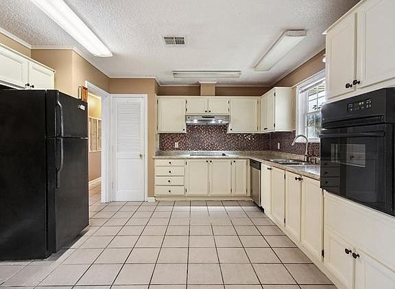 5th image of 469 Lynnmeade Dr