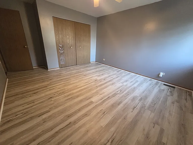 1485 Exeter Ln — Photo 8