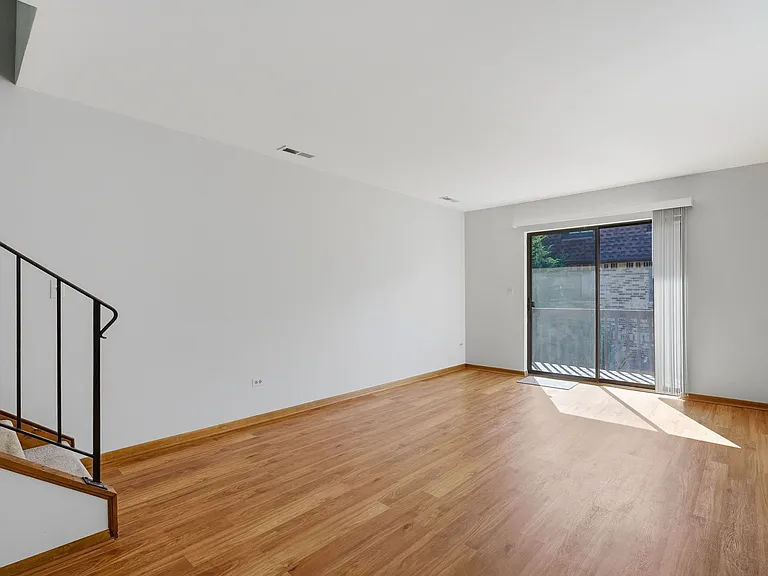 187 Uteg St #206B — Photo 7