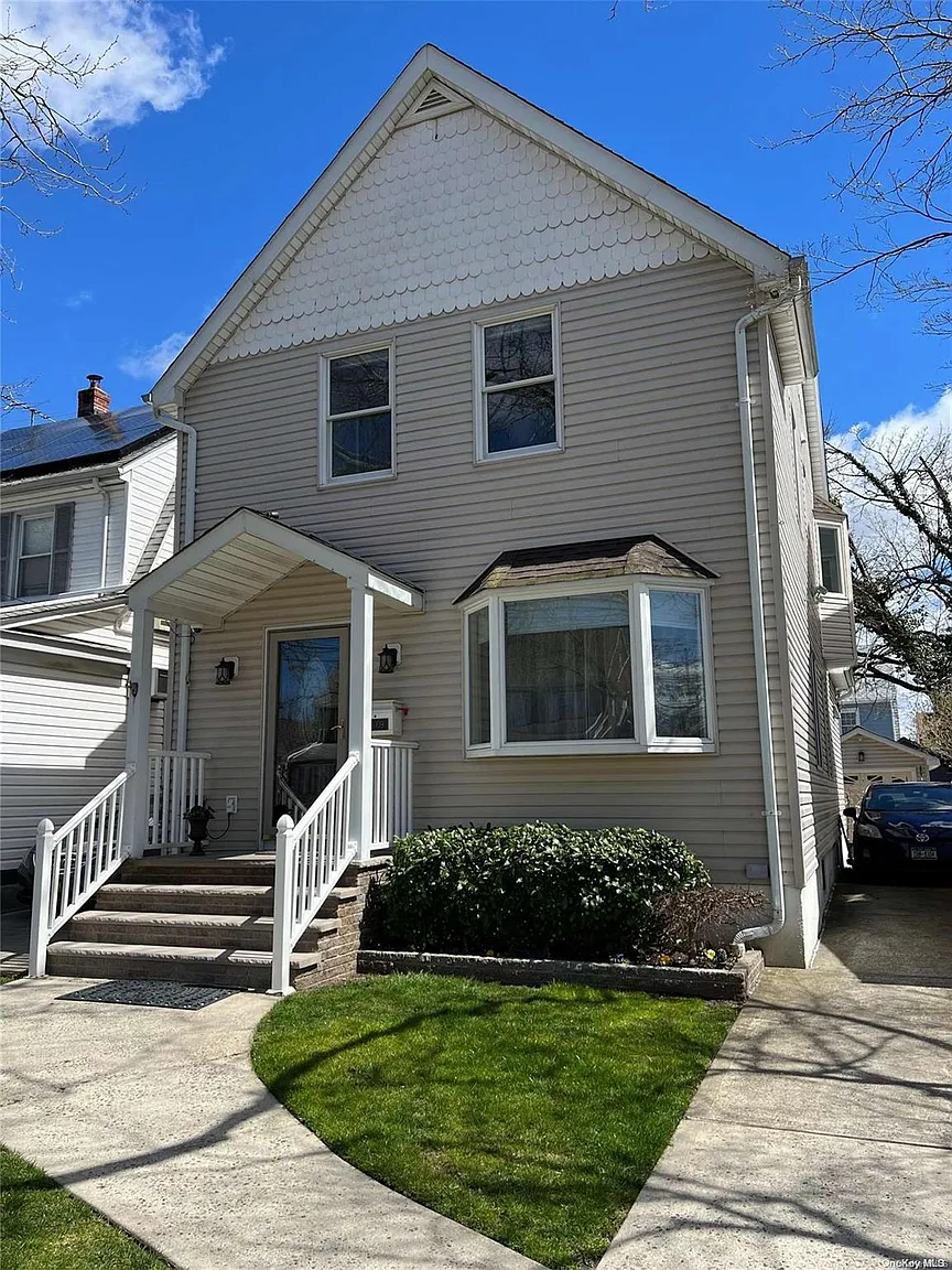 89-09 249th Street photo 1