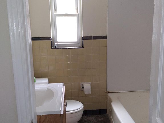 5th image of 4017 Carrie Ave