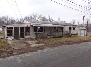 404 E 16th St, Connersville, IN 47331