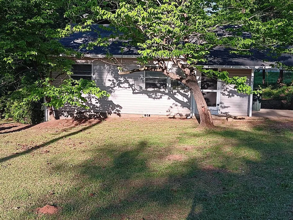 103 Dogwood Ave
