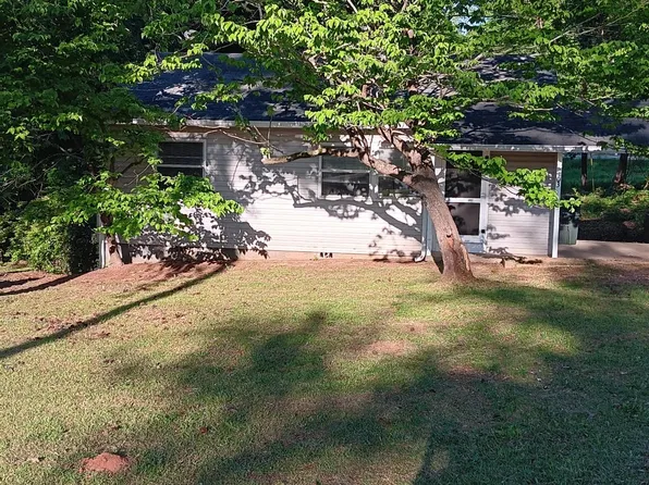103 Dogwood Ave, Winnsboro, SC 29180
