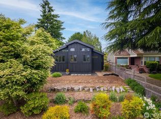 3550 SW 110th St, Seattle, WA 98146