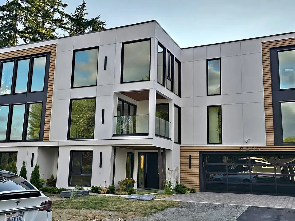 9437 Slater Ave NE — Photo 1