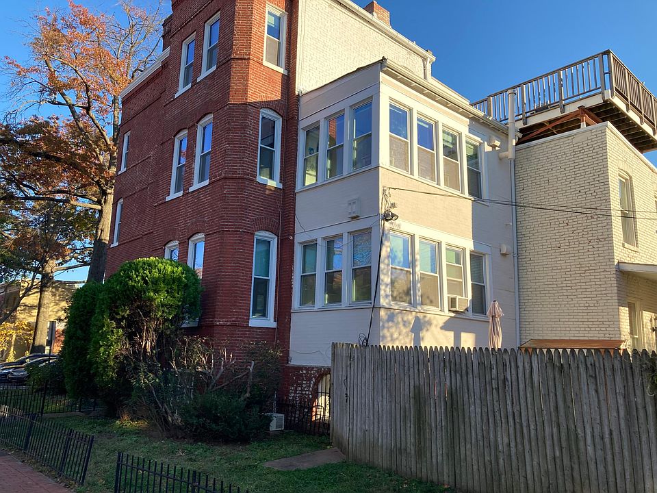 T Street view of building