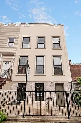 Rented by Play Realty LLC | media 16