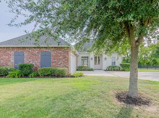 6311 Pelican Crossing Dr, Gonzales, LA 70737