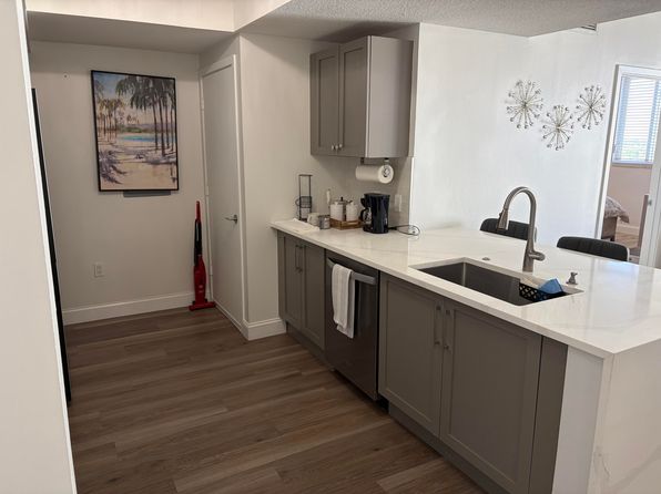 1551 N Flagler Dr APT 905