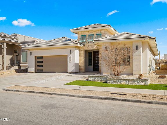 2nd image of 2704 Tierra Murcia St