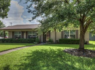 1414 Foxwood Rd, Houston, TX 77008
