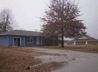 105 S Hodge Ave, Seymour, MO 65746