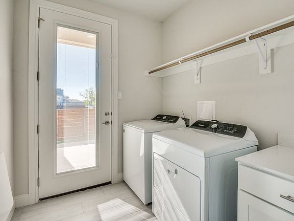 4th image of 9601 Thorncrown Ln