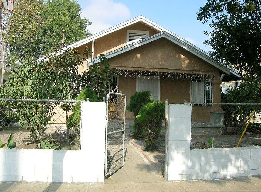 1st image of 1145 E 51st St