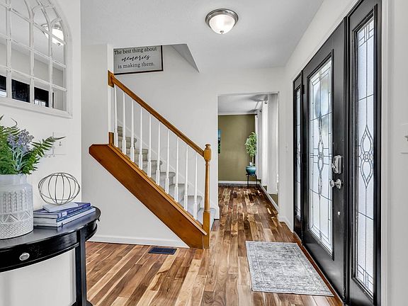 3rd image of 2887 Bryn Mawr Dr