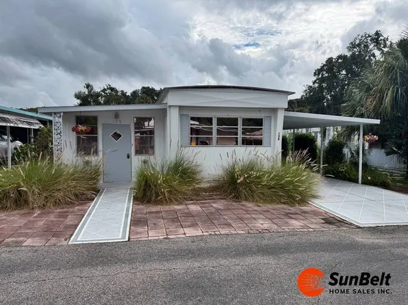 136 Sycamore Dr, Tavares, FL 32778