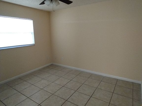 5th image of 1821 Canton St