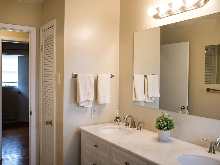 707 Sondra Ave — Photo 12