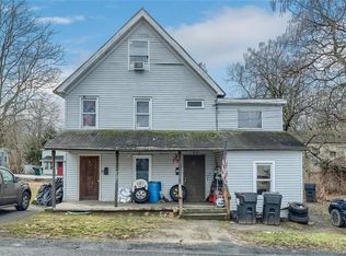 17 Chapel St, Ellenville, NY 12428