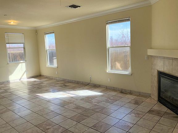 2nd image of 1536 Greenwich Cir