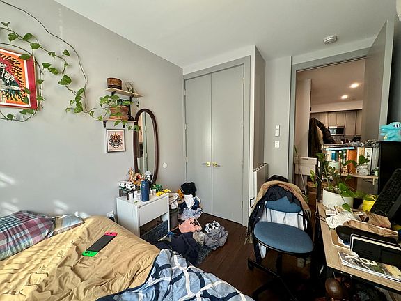 2nd image of 412 Suydam St #1A