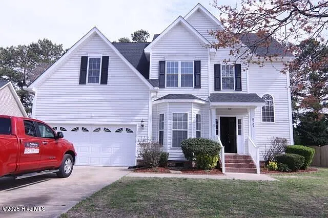 4 bed, 2.5 bath, $2,100 — Photo 2