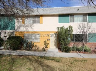 424 Greenbriar Townhouse Way, Las Vegas, NV 89121