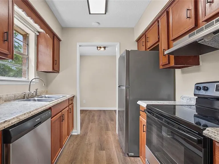5417 Quail Run E — Photo 8